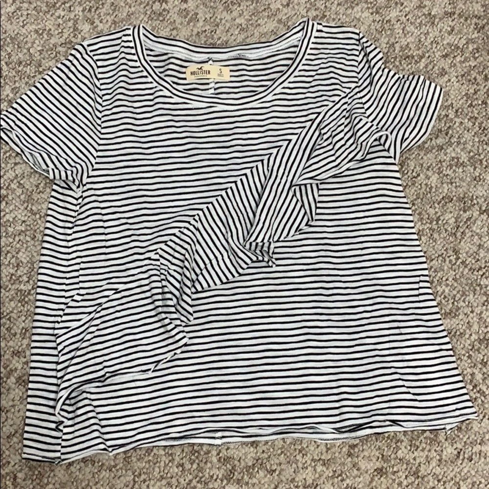 Holister T-shirt size small